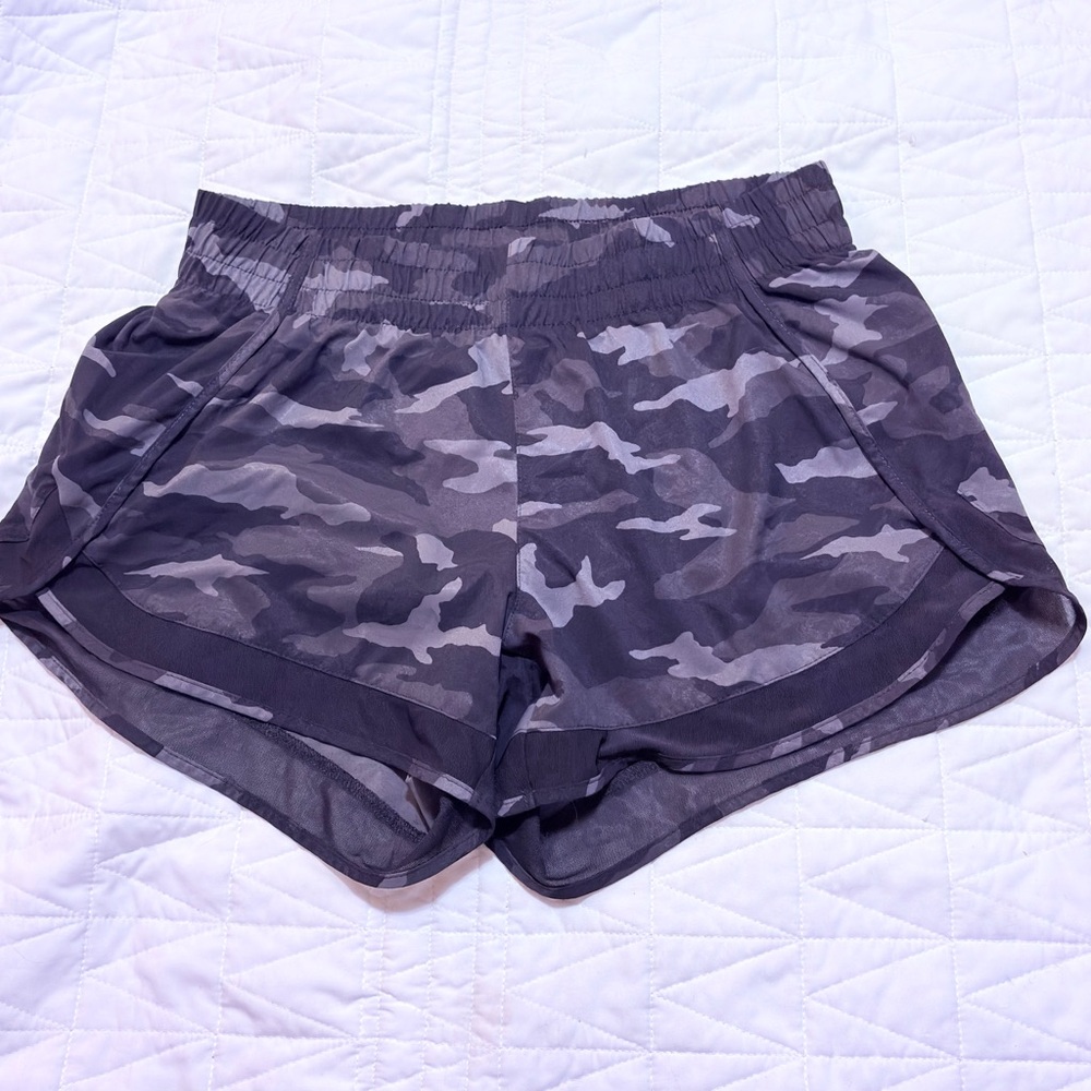 Athleta Women’s Shorts Lined Mesh Racer Run Black Gray Camo Size S